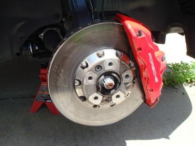 Attached Image: turbo_s_E81_brakes.jpg