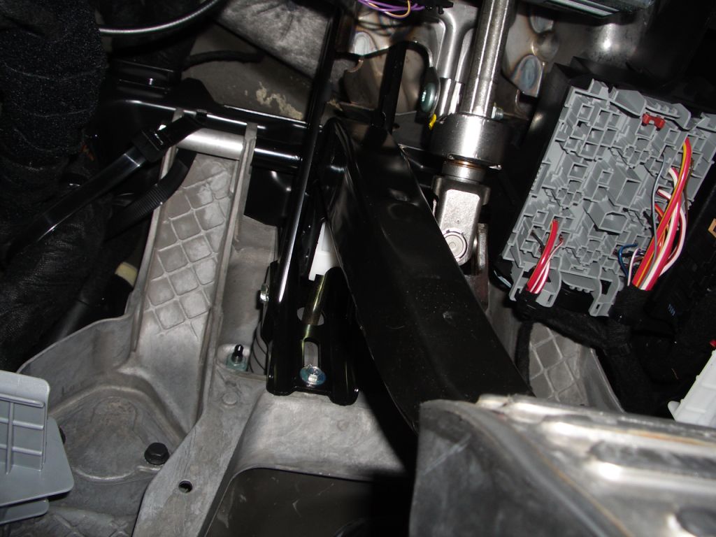 2005 Cayenne Turbo Brake Light Switch Location - 9PA, 9PA1 ... 2004 jeep wiring diagrams 
