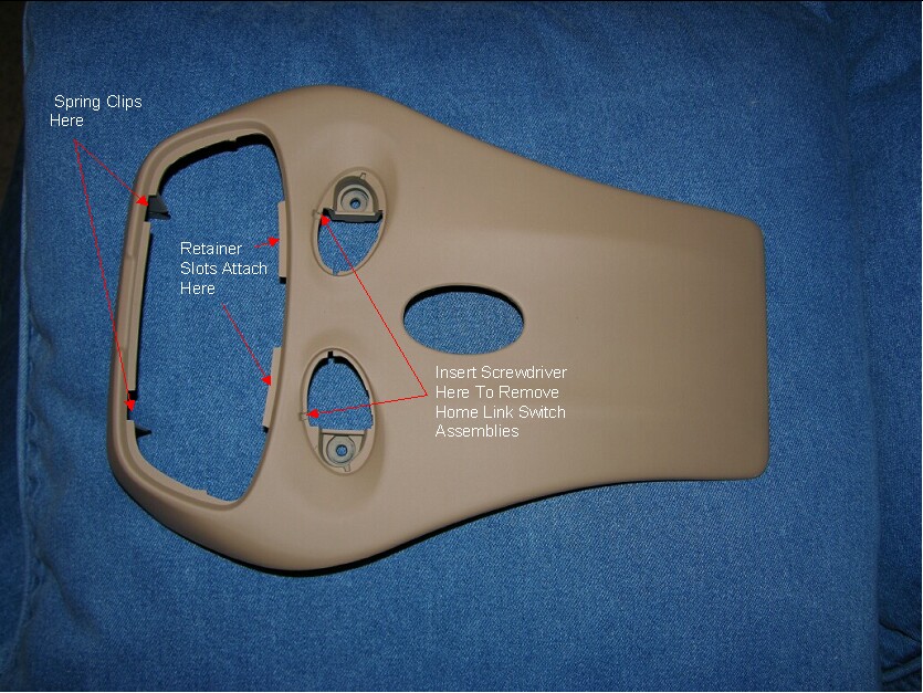 Dome Light Assembly/Lens RemovalHow to? 9972 Series (Carrera