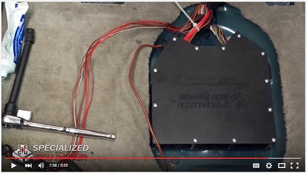 Porsche-immobilizer-waterproof-case-vide