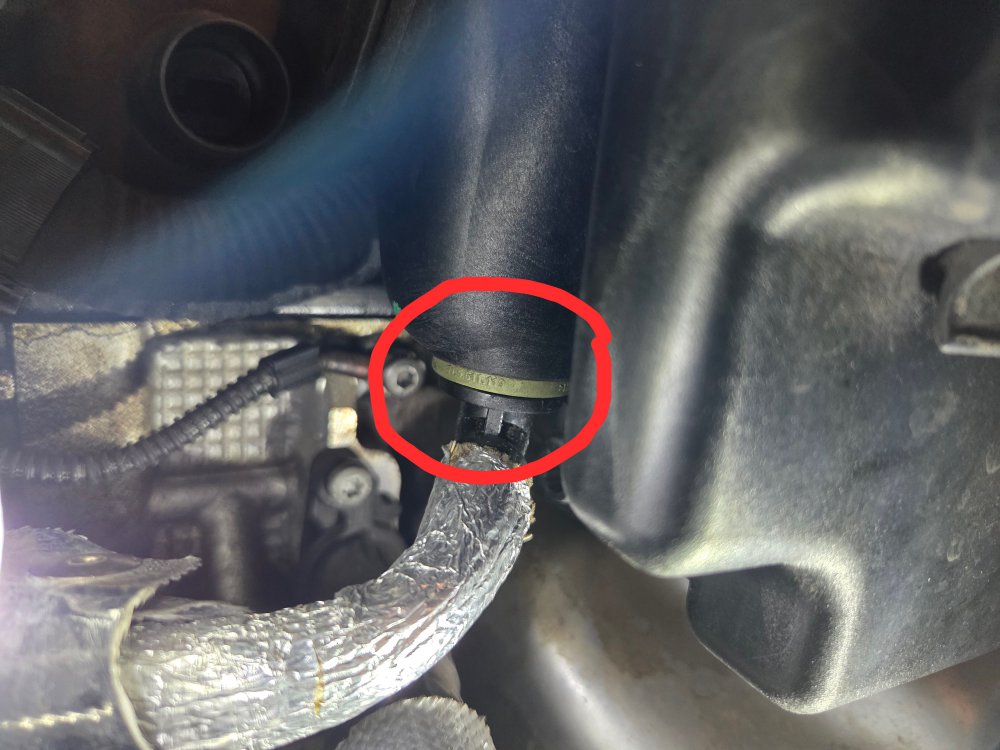 vaccum line to brake booster.jpg